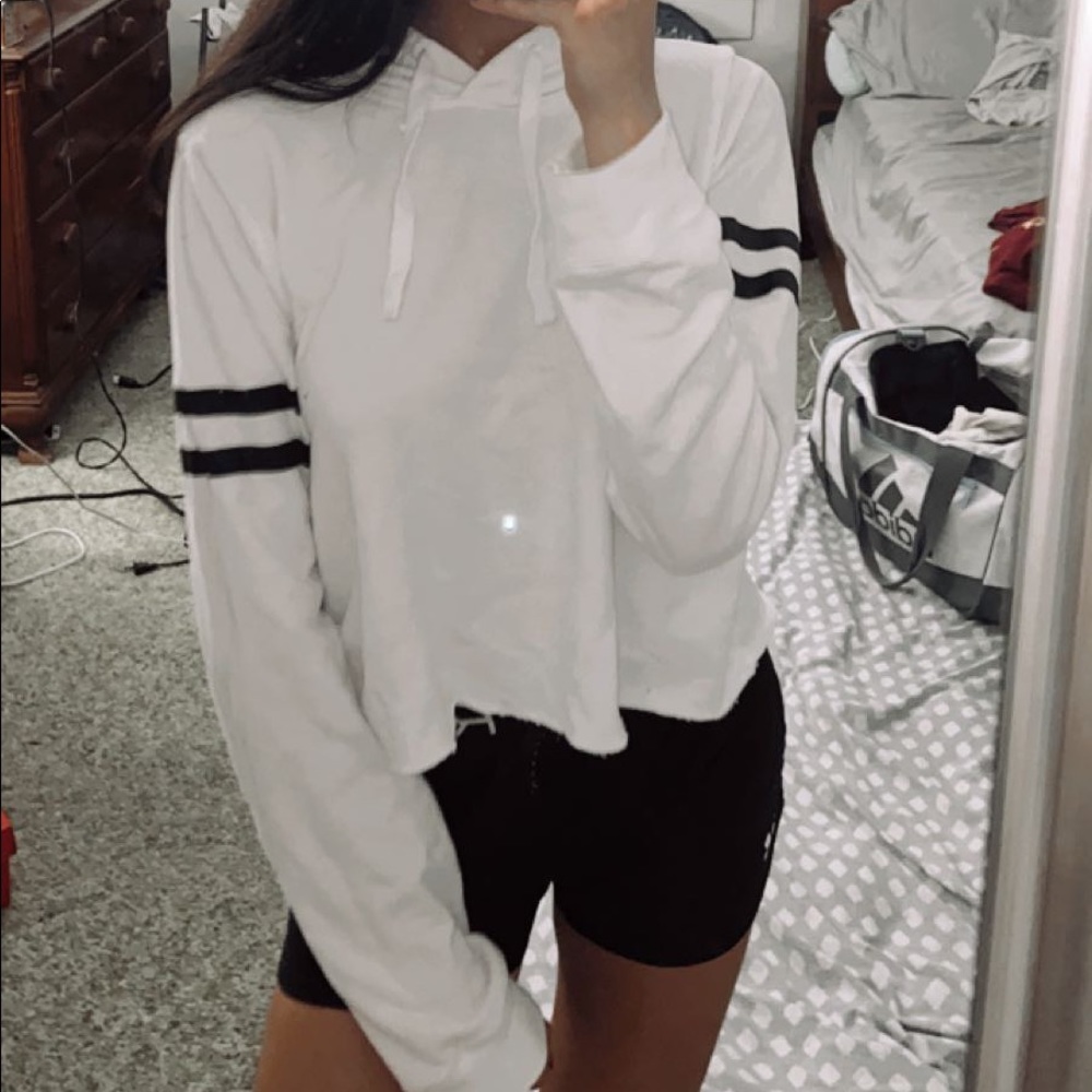 ✨Sweater Crop Top from Hollister✨